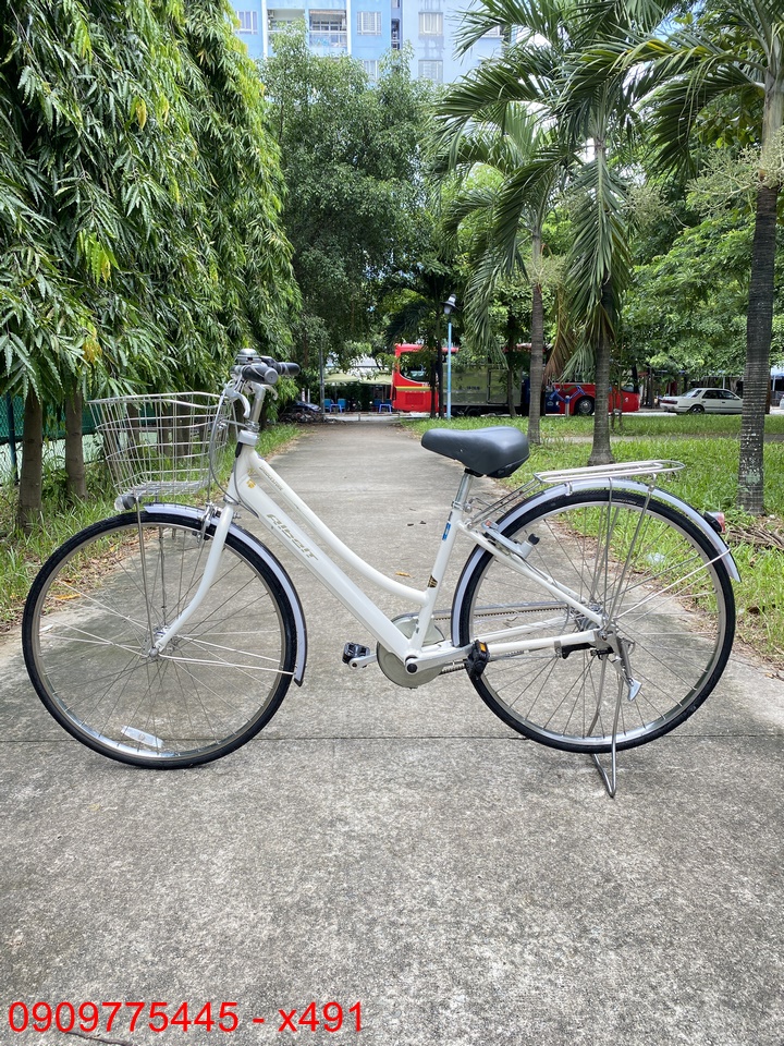 Xin xe đạp cũ  tặng lại cho người cần Dự án hồi sinh xe giúp trẻ em nghèo  của quản lý khách sạn